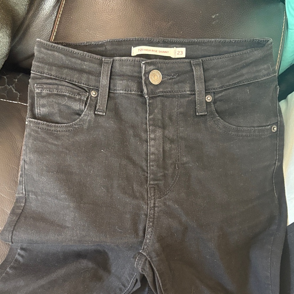 721 High Rise Skinny Black Jeans